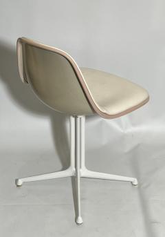 Charles Eames Series of six chairs by Charles Eames Editions Herman Miller USA circa 1961 - 4433418