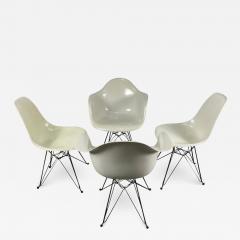 Charles Eames Set 4 Charles Eames Herman Miller Fiberglass Chairs Eiffel Tower Bases - 2561577