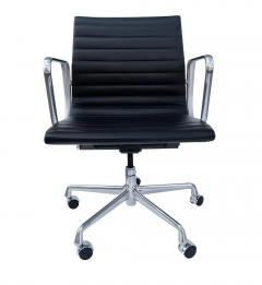 Charles Eames Set of Six Charles Eames for Herman Miller Aluminum Group Office Chairs in Black - 2846190