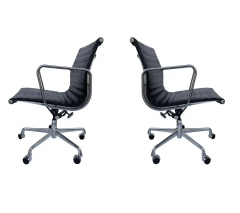 Charles Eames Set of Six Charles Eames for Herman Miller Aluminum Group Office Chairs in Black - 2846220