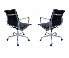 Charles Eames Set of Six Charles Eames for Herman Miller Aluminum Group Office Chairs in Black - 2846231