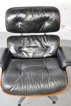 Charles Eames Vintage Rosewood Lounge Chair and Ottoman by Charles Eames - 381182