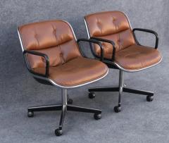 Charles Pollock Pair of Charles Pollock for Knoll Arm or Desk Chairs in Brown Leather Black - 3511363