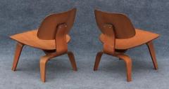 Charles Ray Eames 1940s Pair of Early Charles Eames for Herman Miller LCW Lounge Chairs in Oak - 3605377