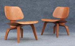 Charles Ray Eames 1940s Pair of Early Charles Eames for Herman Miller LCW Lounge Chairs in Oak - 3605427