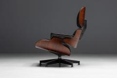Charles Ray Eames 1st Gen Eames Lounge Chair by Charles and Ray Eames for Herman Miller USA 1957 - 4462868