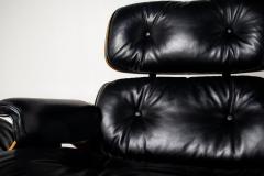Charles Ray Eames 3rd Generation Eames Lounge Chair and Ottoman in Rosewood - 4586135