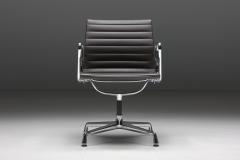 Charles Ray Eames Aluminum Chairs by Charles Ray Eames for Vitra 1958 - 2932969