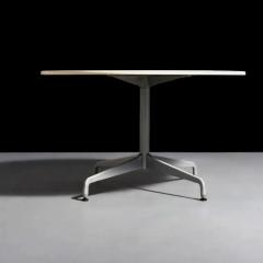 Charles Ray Eames Charles and Ray Eames MCM Round Dining or Conference Table for Herman Miller - 2928589