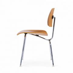 Charles Ray Eames Charles and Ray Eames for Herman Miller DCM Walnut Dining Chairs Set of 6 - 4341876