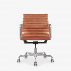 Charles Ray Eames Eames Aluminum Group Management Chair in Copper Edelman Leather by Herman Miller - 3430036