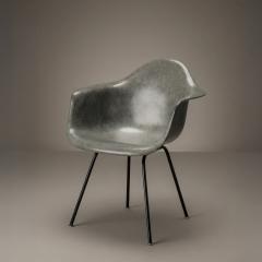 Charles Ray Eames Eames Herman Miller DAX Arm Chair in Elephant Gray Fiberglass - 4537177