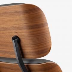 Charles Ray Eames Eames Tall Lounge Chair Ottoman in Smoke Leather Walnut by Herman Miller - 4220060