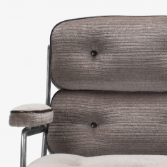 Charles Ray Eames Eames Time Life Executive Chair in Mohair Leather for Herman Miller - 2845571