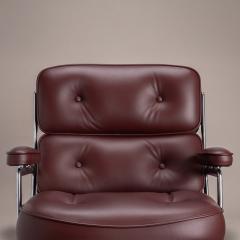 Charles Ray Eames Eames Time Life Executive Chair in Original Bordeaux Leather by Herman Miller - 4730286