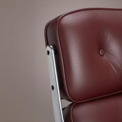 Charles Ray Eames Eames Time Life Executive Chair in Original Bordeaux Leather by Herman Miller - 4730289