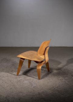 Charles Ray Eames Eames first edition LCW chair for Evans - 3799578
