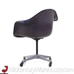 Charles Ray Eames Eames for Herman Miller Dark Blue Padded Fiberglass Swivel Office Chair - 3684186