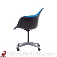 Charles Ray Eames Eames for Herman Miller Mid Century Blue Padded Fiberglass Swivel Office Chair - 3684220