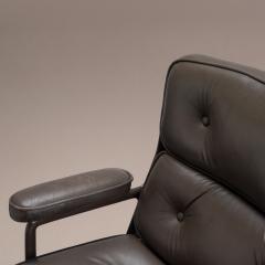 Charles Ray Eames Eames time Life Executive Chair by Herman Miller in Brown Leather Brown Frame - 4657273