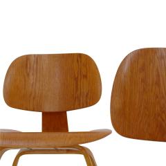 Charles Ray Eames Pair of LCW Chairs by Charles and Ray Eames for Evans 1940s - 4161180