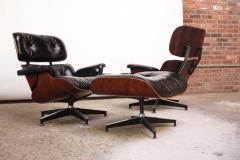 Charles Ray Eames Pair of Vintage Rosewood Eames 670 Lounge Chairs with Ottoman - 421547