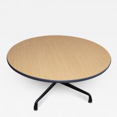 Charles Ray Eames Round Oak Laminate Coffee Table by Charles and Ray Eames for Herman Miller - 2451529