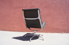 Charles Ray Eames Soft Pad Armless Executive Chair by Charles and Ray Eames for Herman Miller - 619058