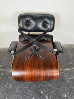 Charles Ray Eames Vintage 1st Generation Eames Lounge Chair Ottoman in Brazilian Rosewood - 4117059