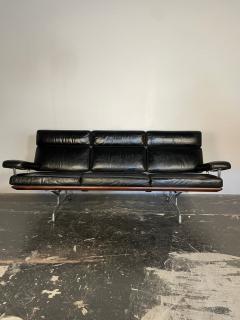 Charles Ray Eames Vintage Eames Three Seater Sofa in Black Leather and Walnut by Herman Miller - 3875343