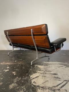 Charles Ray Eames Vintage Eames Three Seater Sofa in Black Leather and Walnut by Herman Miller - 3875347