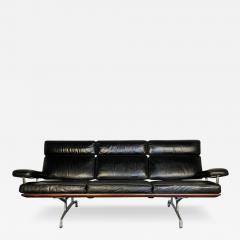 Charles Ray Eames Vintage Eames Three Seater Sofa in Black Leather and Walnut by Herman Miller - 3881244