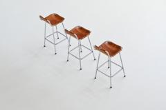 Charlotte Perriand Charlotte Perriand bar stools in leather Les Arcs France 1960 - 3917714