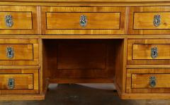 Cherry Wood Writing Desk with Kneehole Late 18th Century Austria circa 1790 - 3399170
