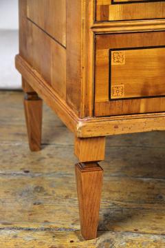 Cherry Wood Writing Desk with Kneehole Late 18th Century Austria circa 1790 - 3399176