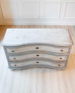 Chest of Drawers Painted antique Louis XV chest of drawers circa 1760 - 4615136