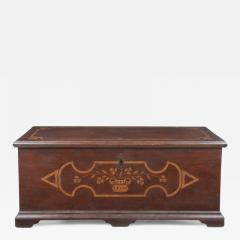 Chest with floral inlaid decoration - 2662899