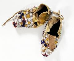 Cheyenne Arapaho infant moccasins - 2733886