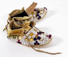 Cheyenne Arapaho infant moccasins - 2733887