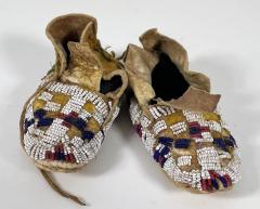 Cheyenne Arapaho infant moccasins - 2733888