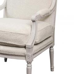 Chic Pair of Painted Louis VI Style Fauteuil - 3233942
