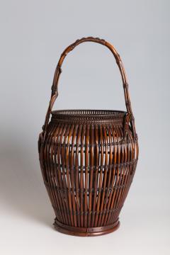 Chikubosai Maeda II Flower Basket with Natural Bamboo Handle in the Form of a Cluster Fig T 2304  - 3062822