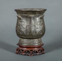 Chinese Archaic Design Bronze Vase - 327739