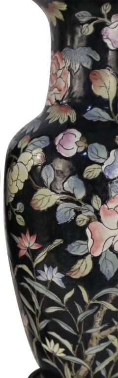 Chinese Black and Floral Motif Table Lamp - 4668192