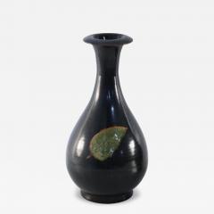 Chinese Black and Green Leaf Glazed Porcelain Pear Vase - 4529314