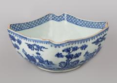 Chinese Blue and White Porcelain Salad Bowl - 510434