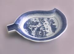 Chinese Export Canton Blue and White Leaf Dish - 778238