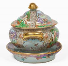 Chinese Export Covered Tureen and Stand Qianlong Style - 4555841