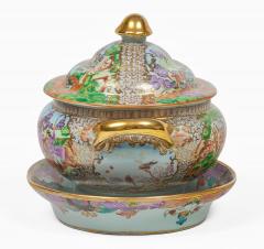 Chinese Export Covered Tureen and Stand Qianlong Style - 4557083