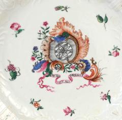 Chinese Export Porcelain Armorial Plate c 1760 - 3557099